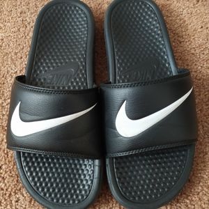 Nike Benassi Sandals Slides Swoosh